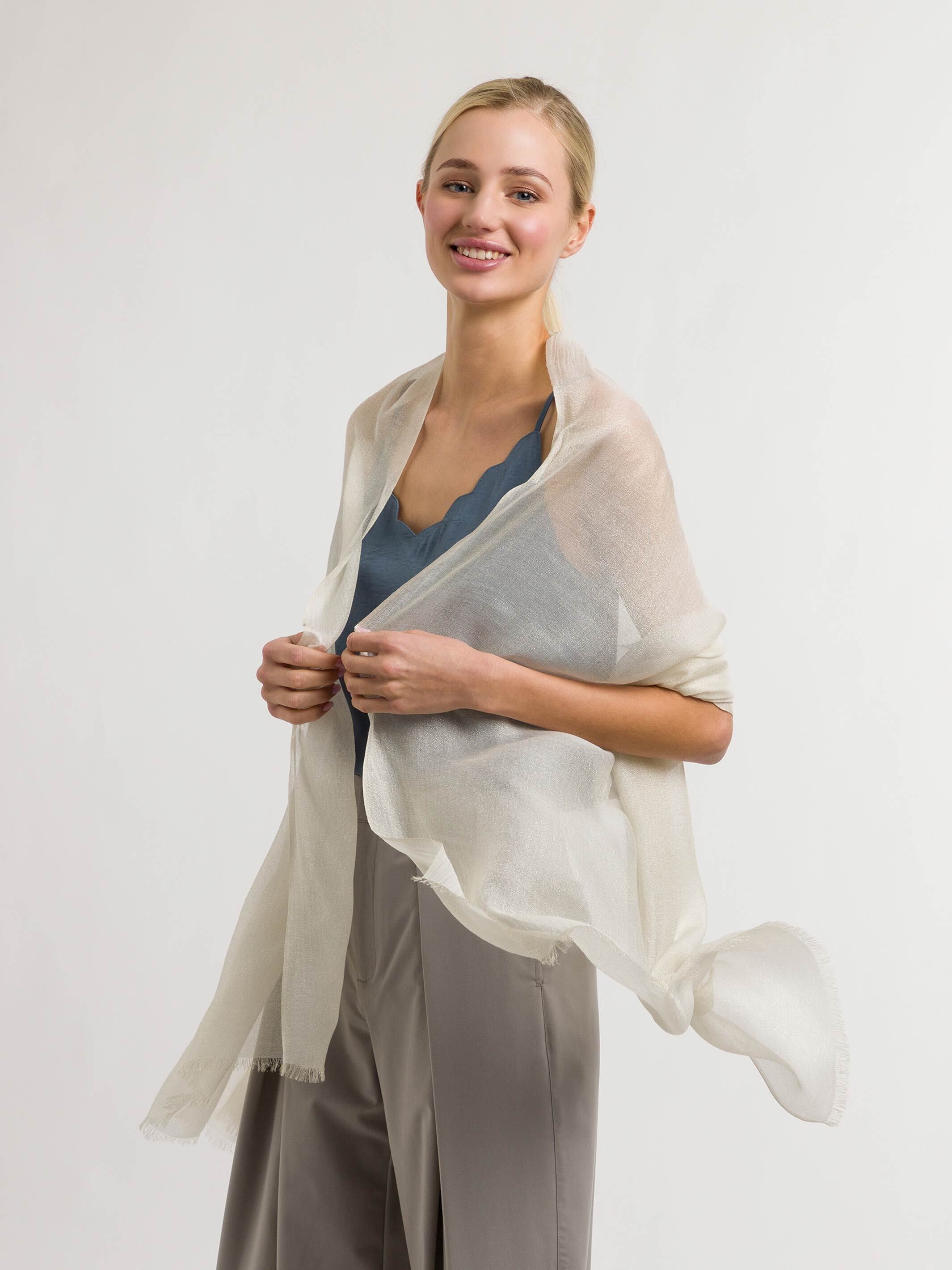 fraas-stola-mit-zartem-glitzer-viskose-80-x-180-cm-blau image 6