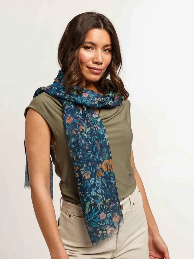 fraas-sustainability-edition-schal-mit-blumen-design-50-x-180-cm image 1
