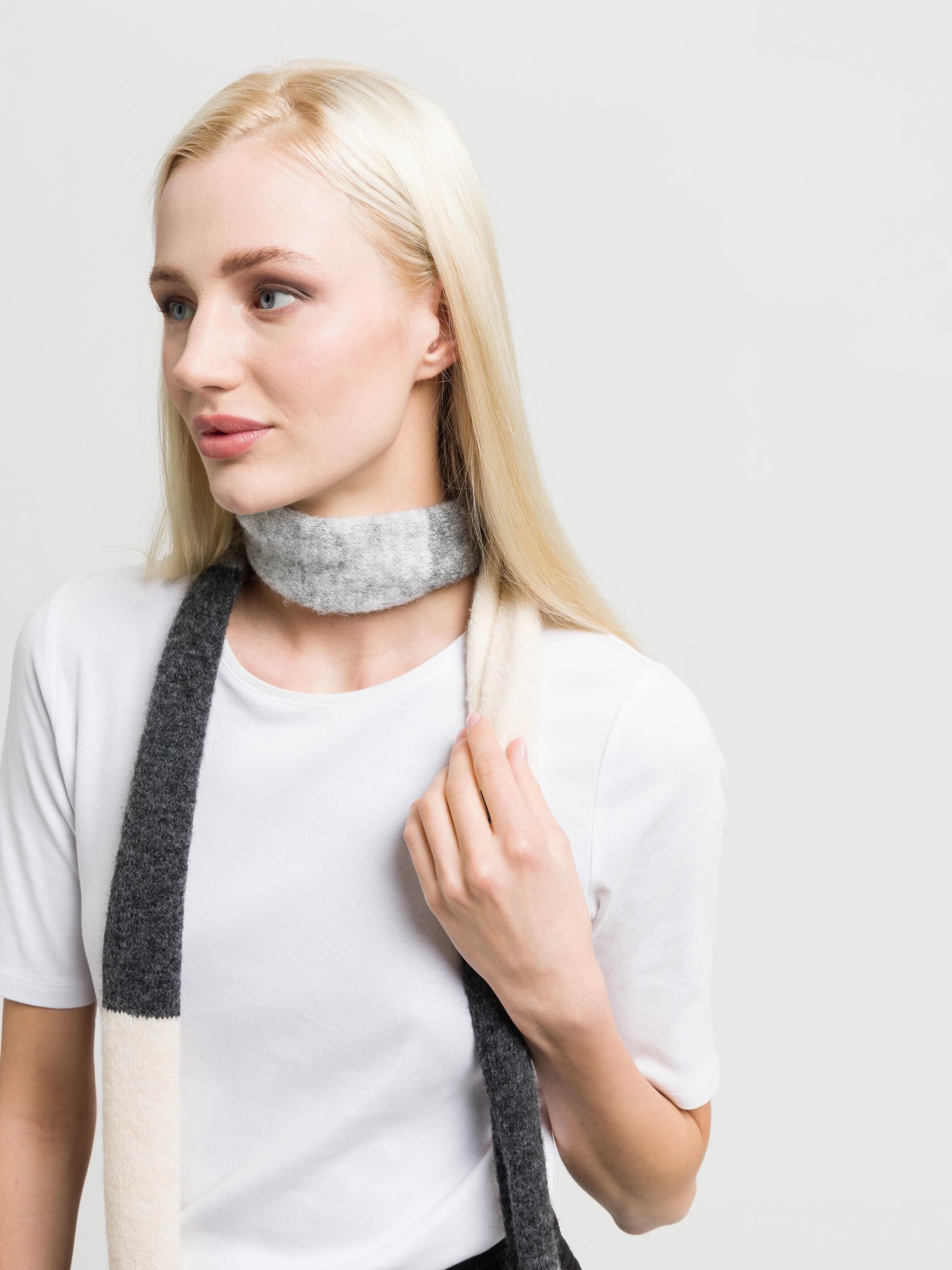 fraas-sustainability-edition-schmaler-strickschal-mit-colour-blocks-11-x-220-cm- image 6