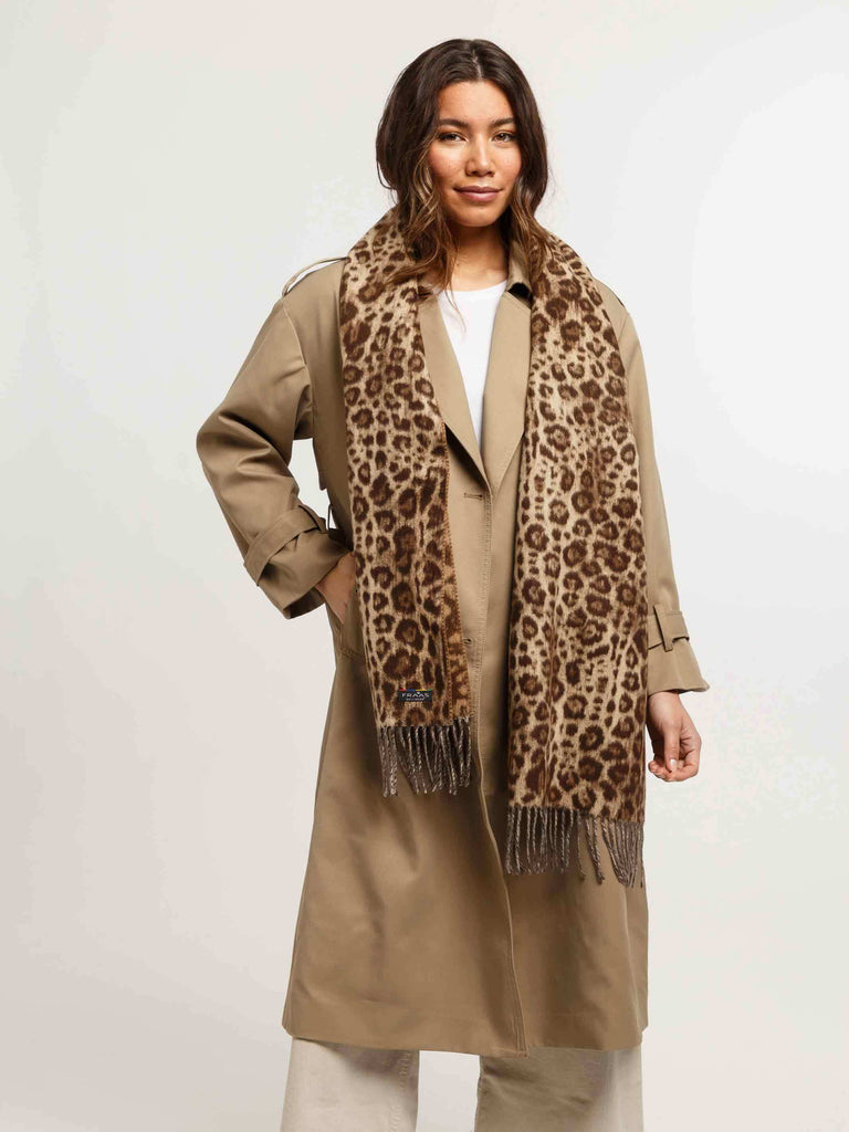 fraas-cashmink-schal-schal-mit-leo-design-35-x-200-cm image 1