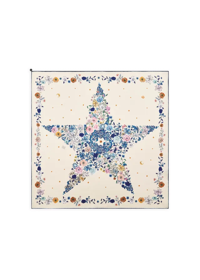 codello-nicki-tuch-aus-seide-mit-stern-motiv-trust-the-stars image 1