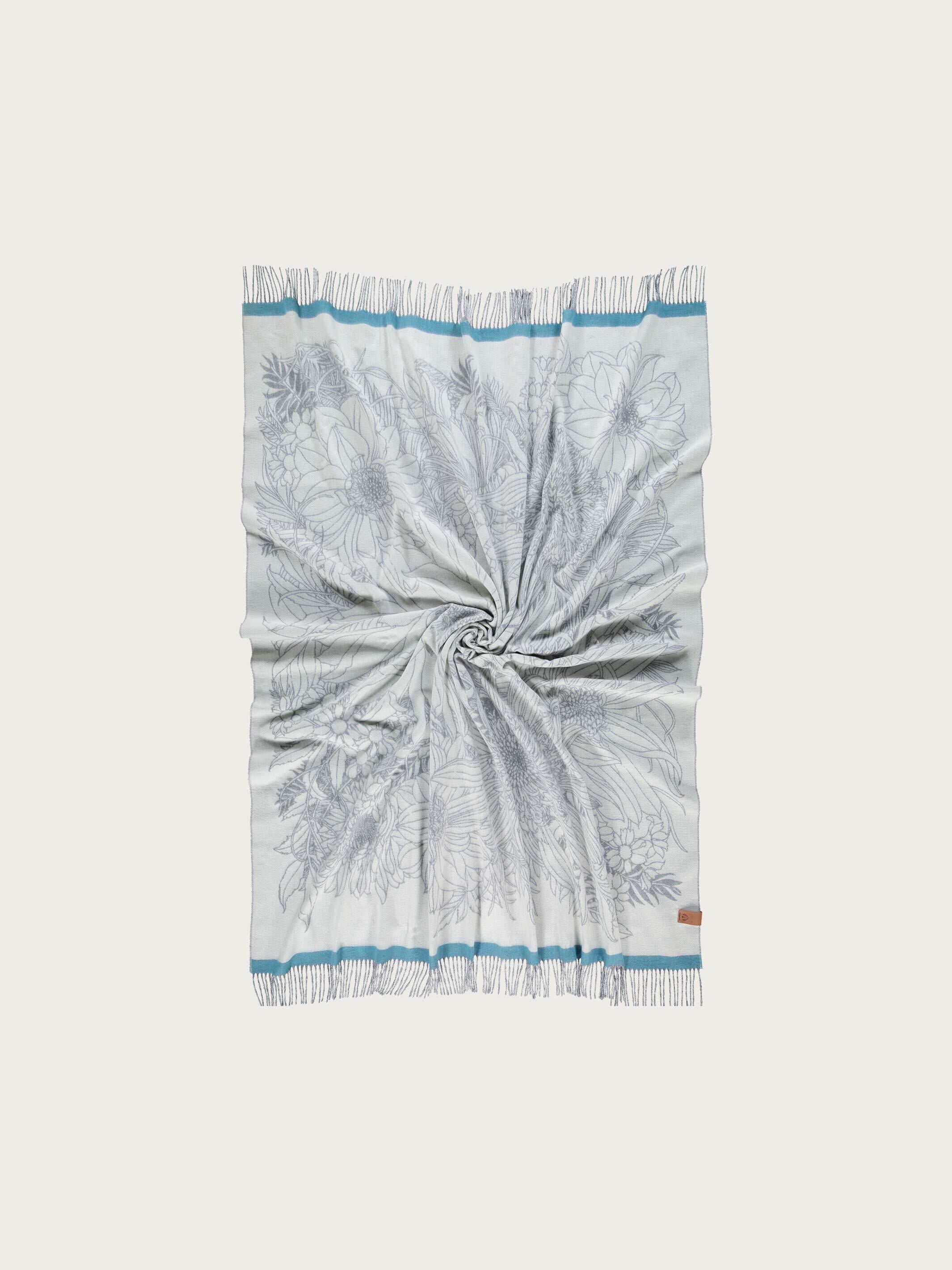 fraas-sustainability-edition-cashmink-decke-mit-blumen-design image 2