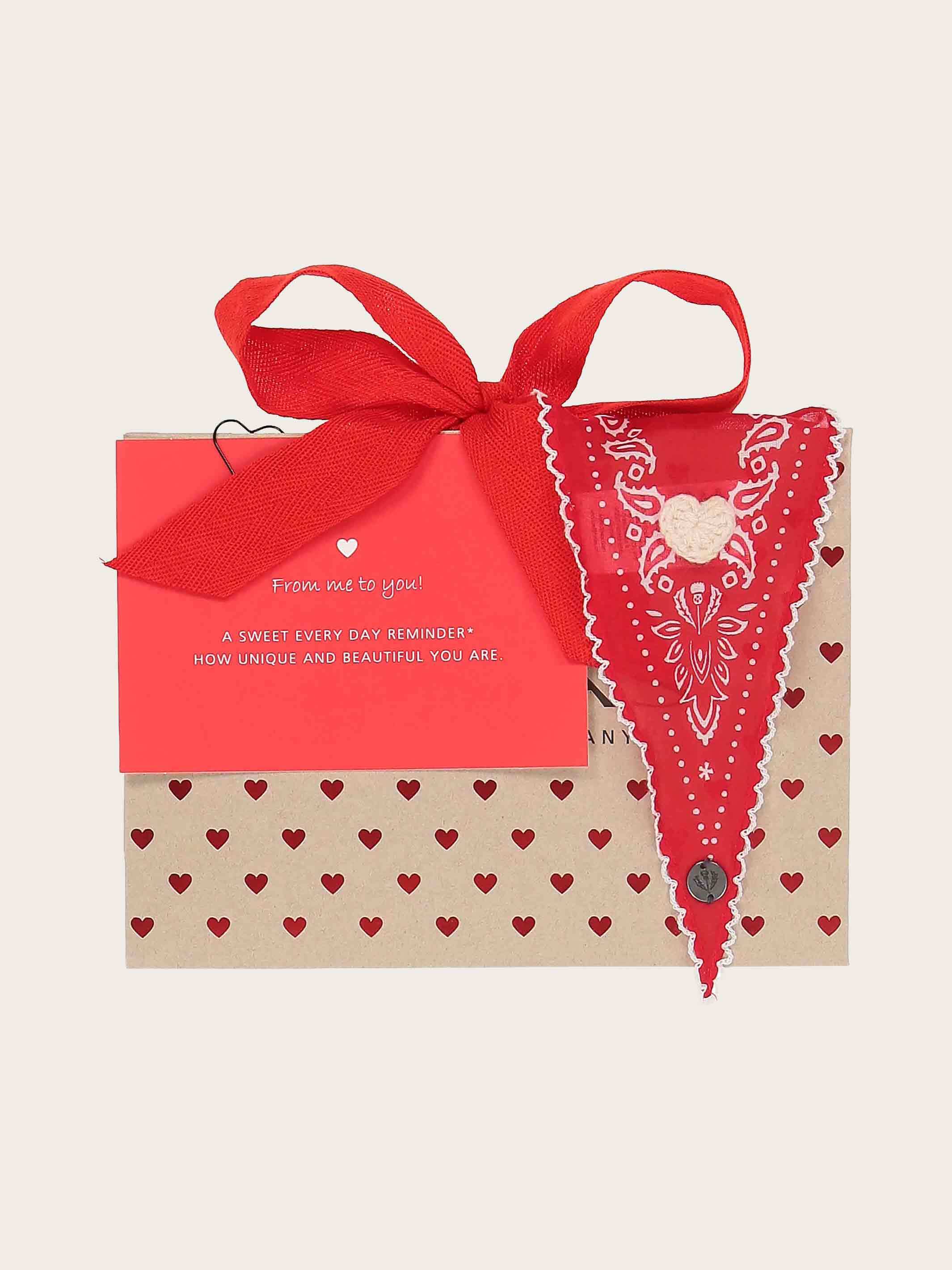 fraas-geschenkset-halstuch-paisley-herzen-36-x-132-cm-mit-tasche-und-karte image 8