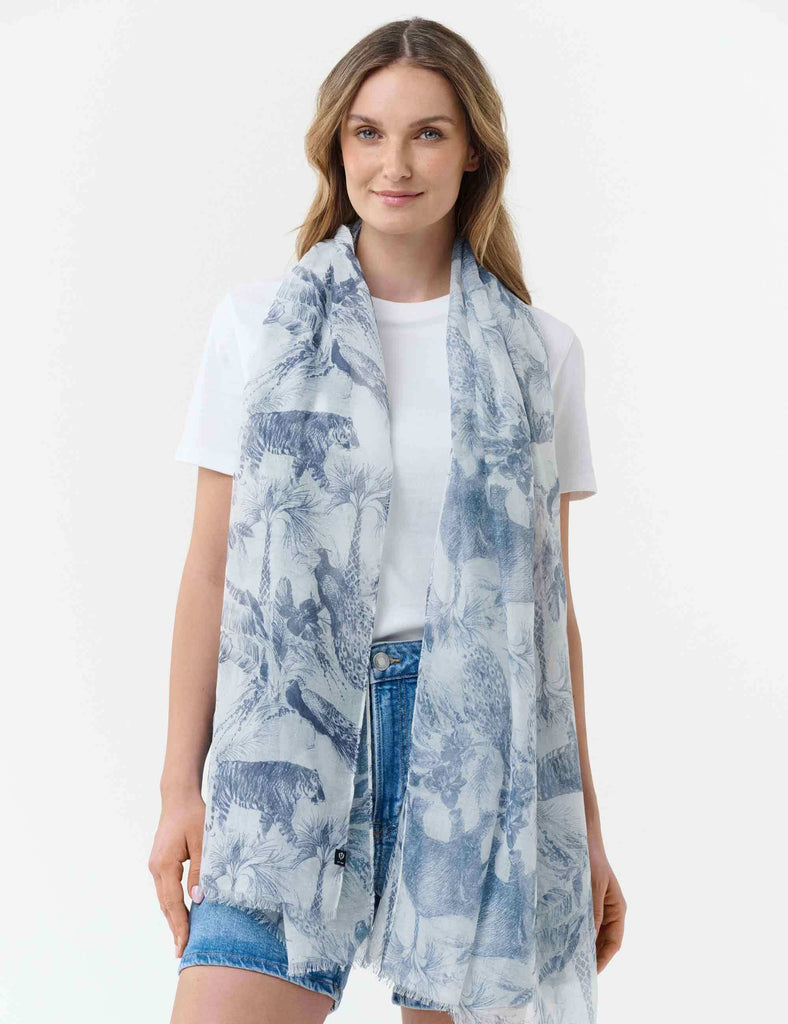 fraas-sustainability-edition-stola-mit-wildtieren-70-x-180-cm image 1