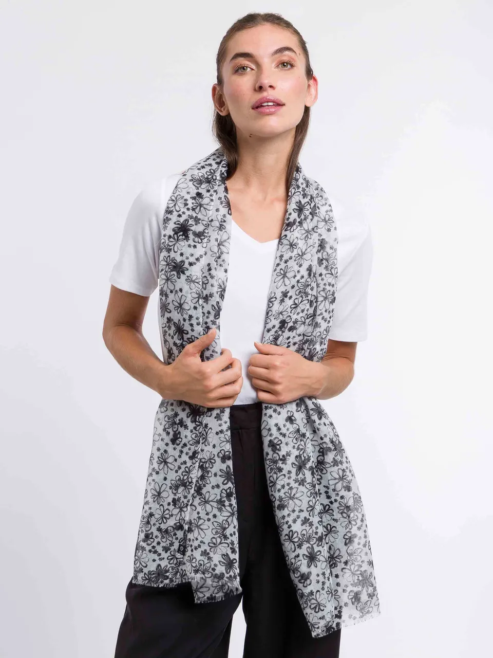 fraas-sustainability-collection-schal-mit-bl-mchen-design-50-x-180-cm image 1