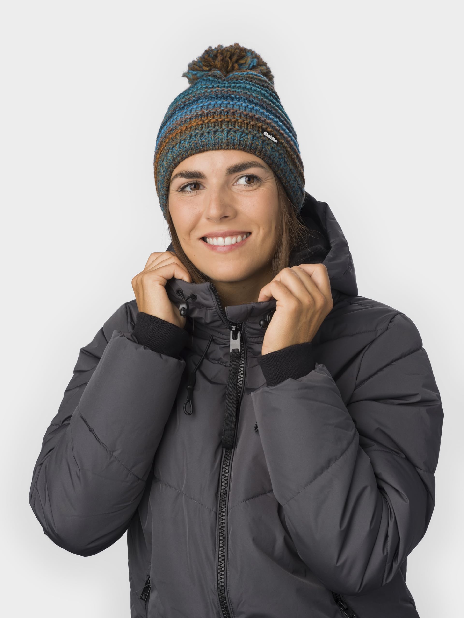 eisb-r-mikata-pompon-bommelm-tze-mit-fleece-futter-unisex image 3