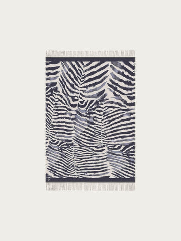 fraas-sustainability-edition-cashmink-decke-zebra-design-130-x-200-cm-made-in-ge-2 image 4