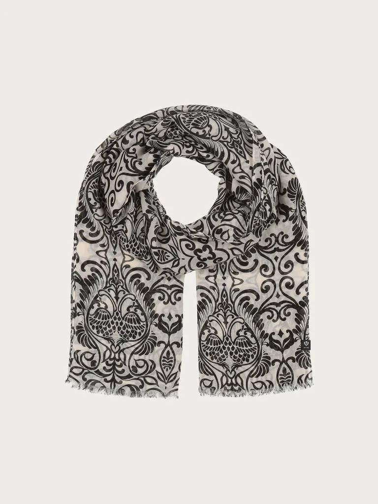 fraas-sustainability-edition-schal-ranken-design-aus-recyceltem-polyester image 1