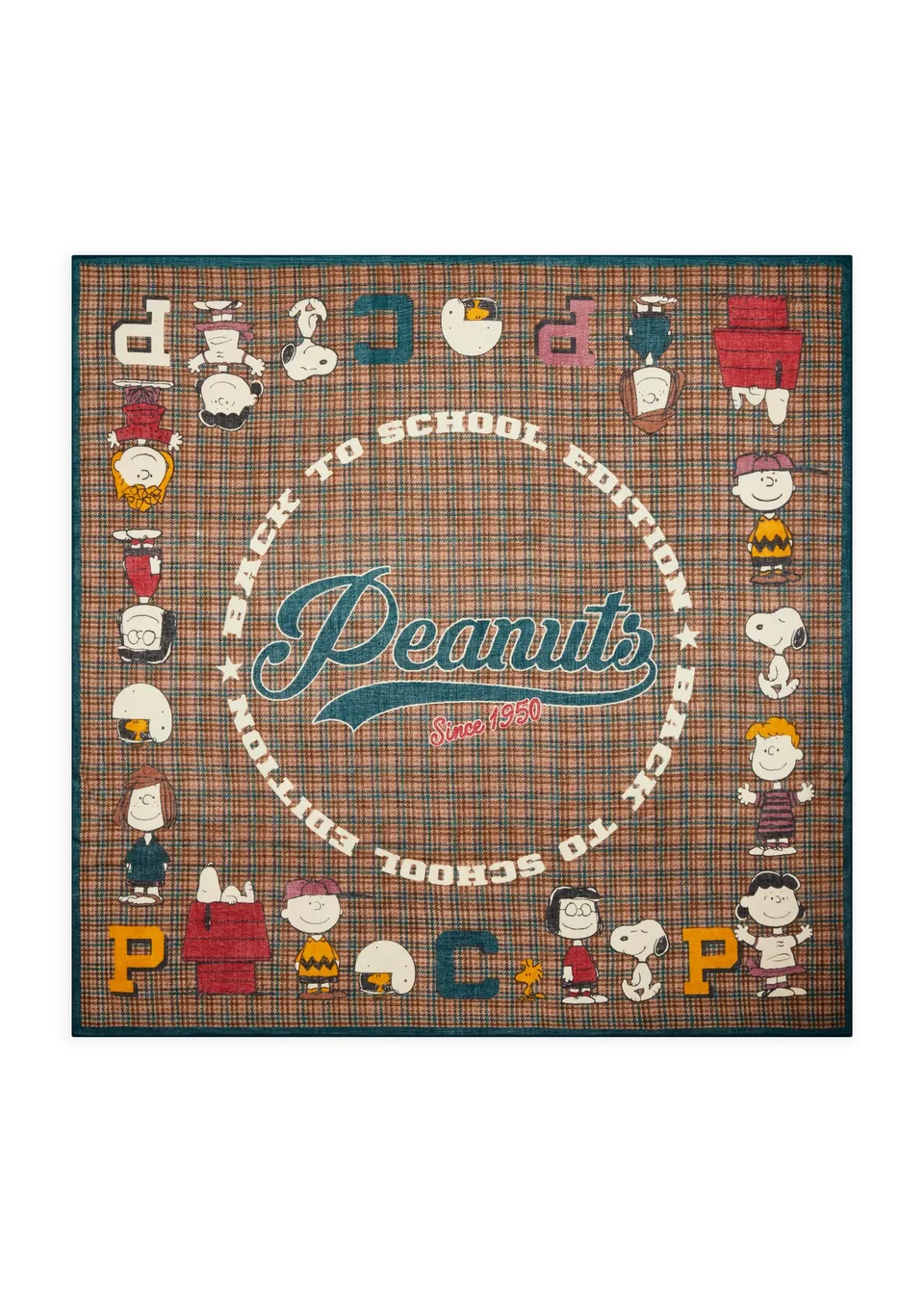 codello-peanuts-tuch-mit-peanuts-motiven-und-schriftzug image 1