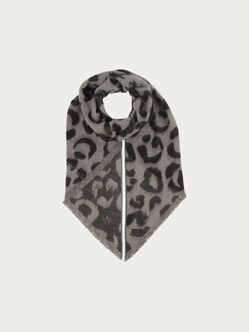 fraas-sustainability-edition-cashmink-schal-leo-design-mit-schr-gschnitt-46-x-20 image 7
