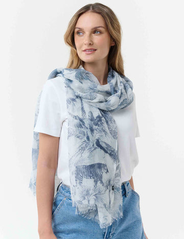 fraas-sustainability-edition-stola-mit-wildtieren-70-x-180-cm image 5