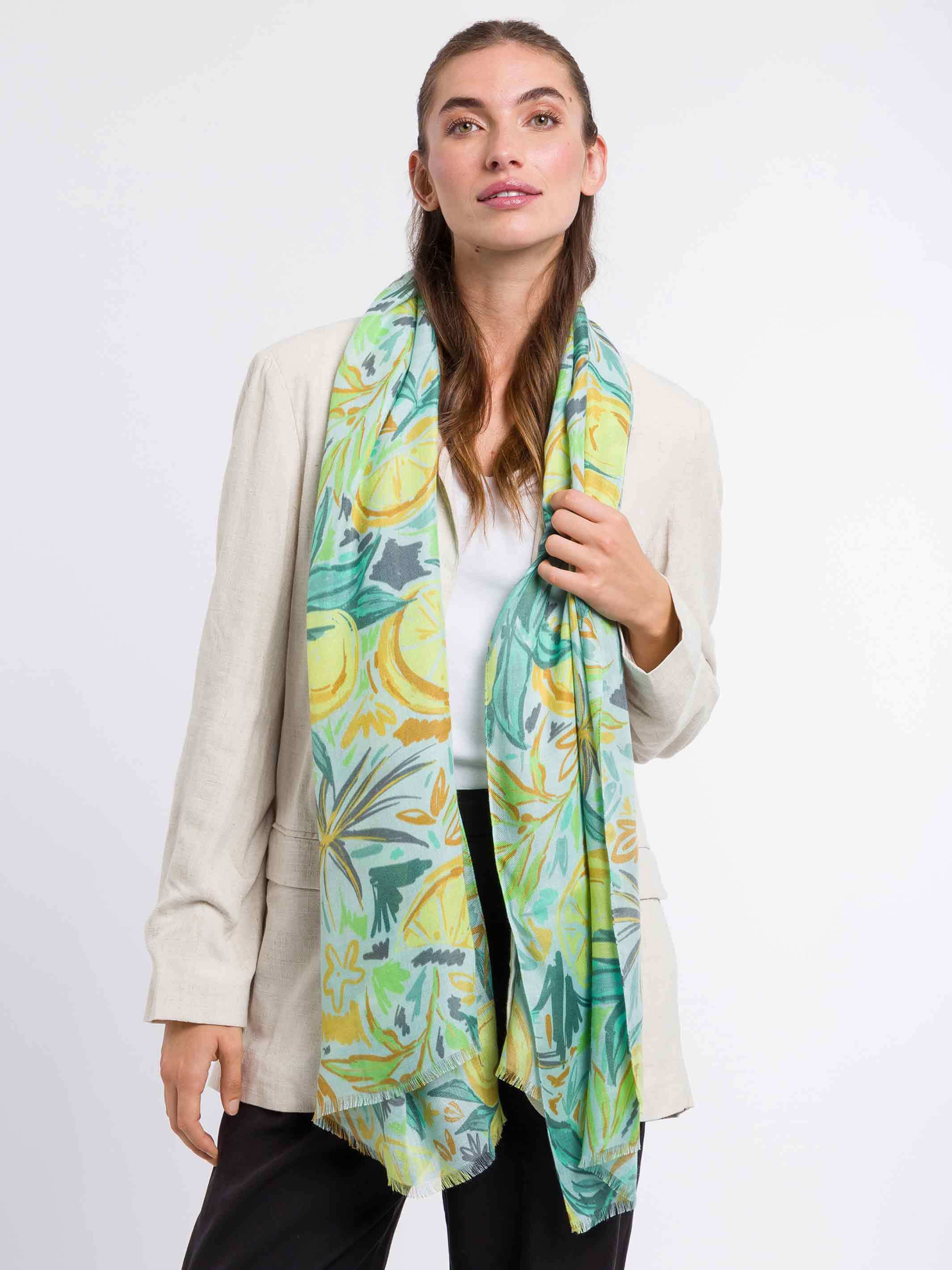 fraas-sustainability-collection-schal-mit-tropischem-pflanzen-design-aus-viskose image 1