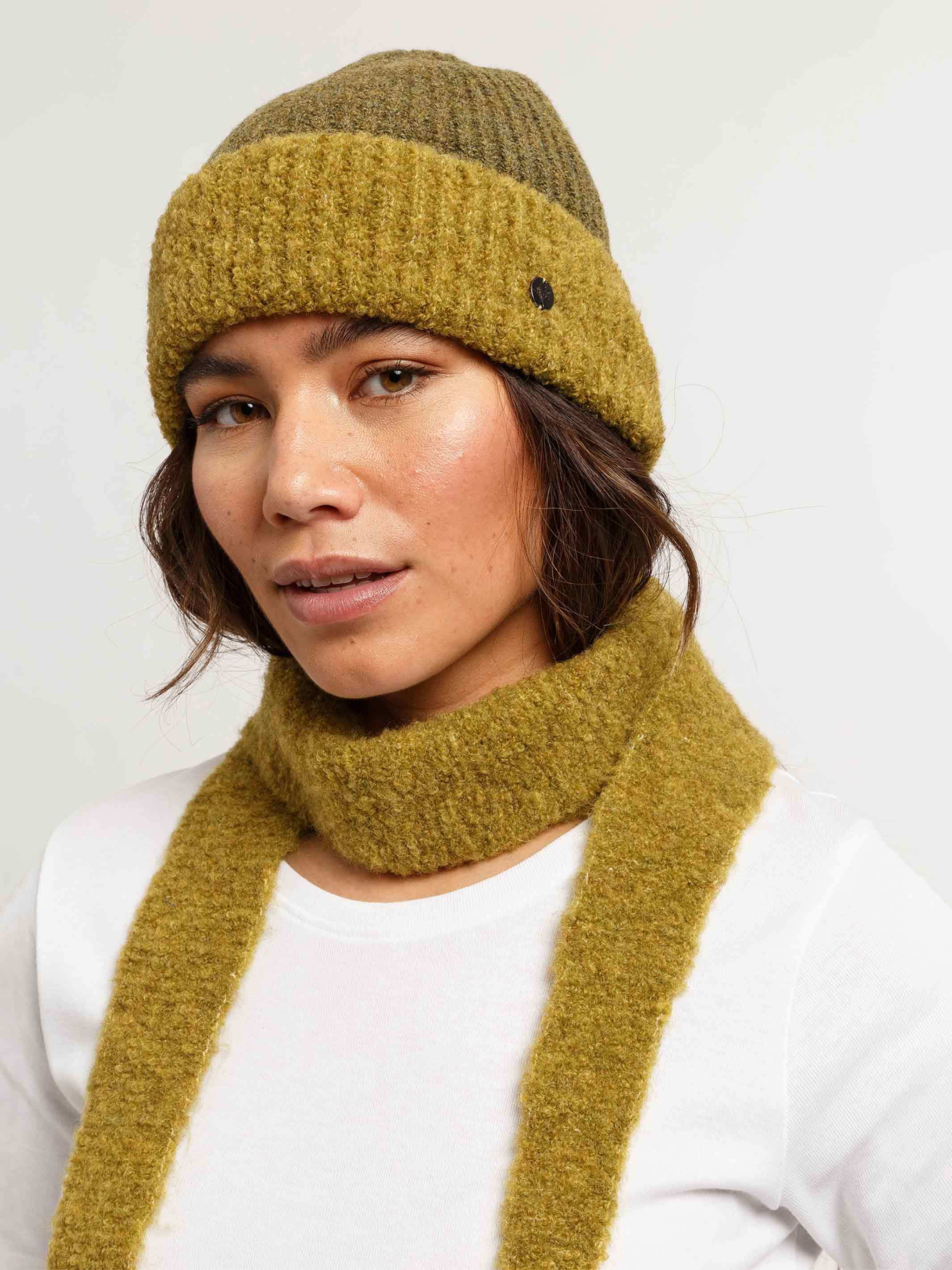 fraas-sustainability-edition-strickm-tze-mit-boucl-krempe-24-x-21-cm image 5