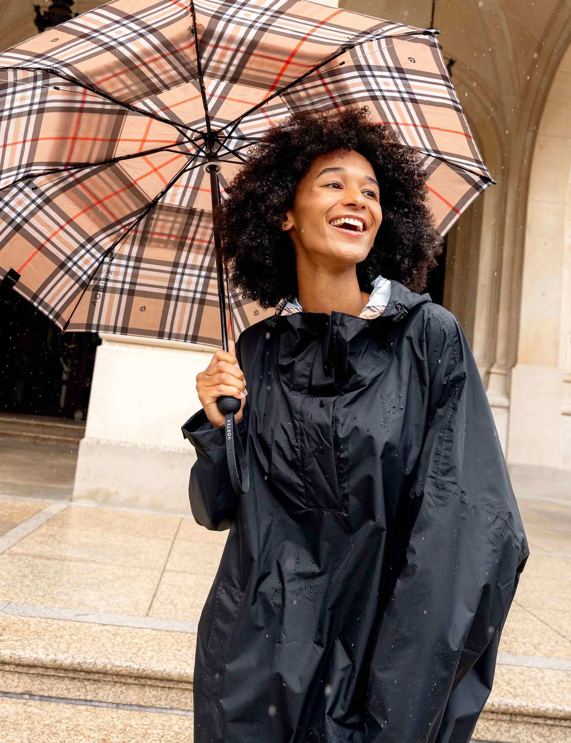 fraas-regenponcho-mit-fraas-plaid-karo-170-x-140-cm image 7