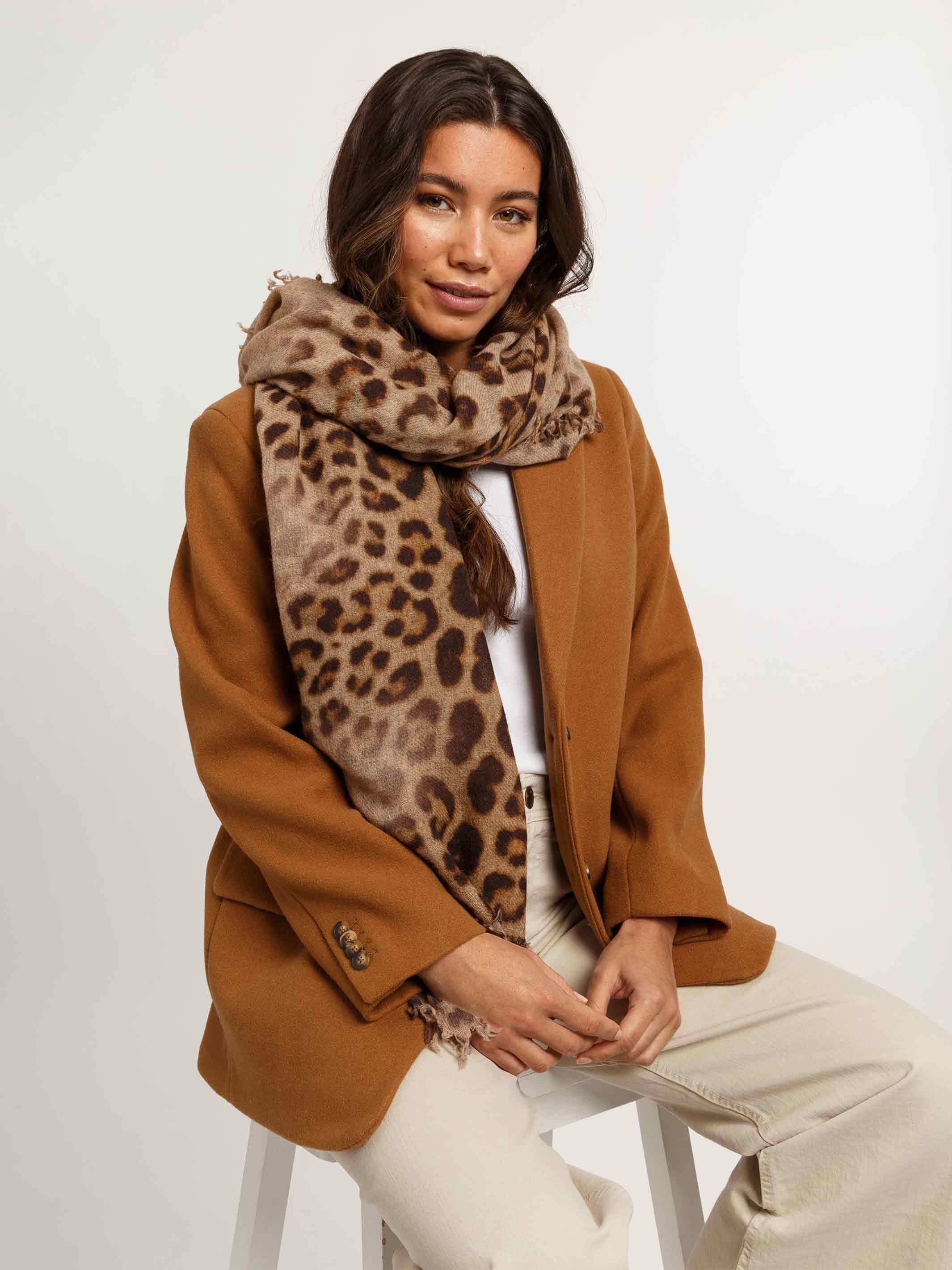 fraas-stola-mit-animal-print-aus-reiner-wolle-85-x-200-cm image 5