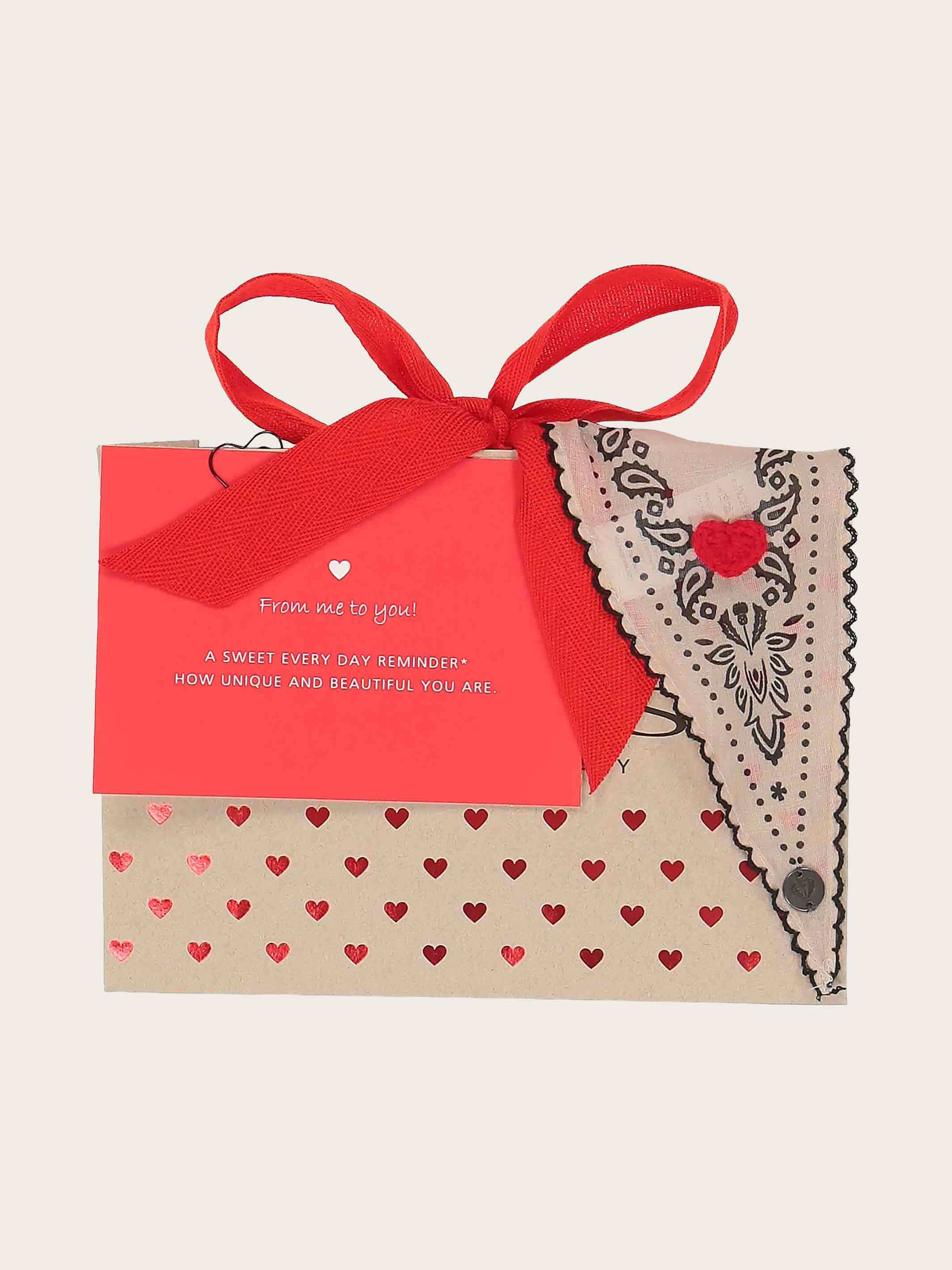 fraas-geschenkset-halstuch-paisley-herzen-36-x-132-cm-mit-tasche-und-karte image 2