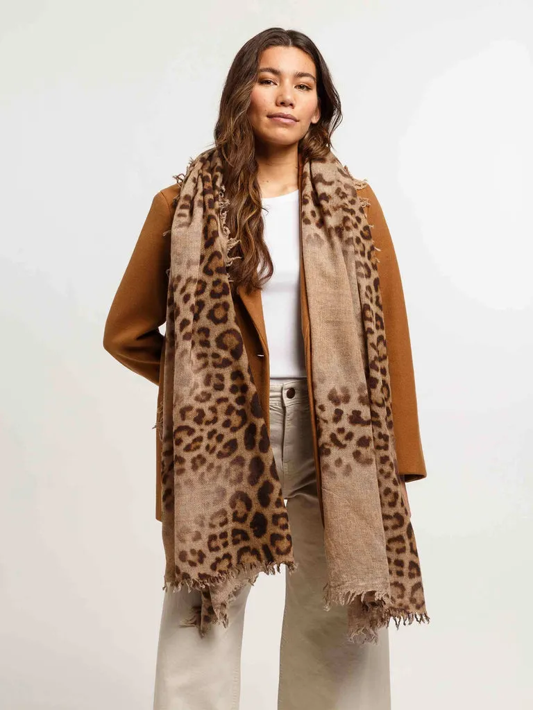 fraas-stola-aus-reiner-wolle-mit-animal-print-leopard-85-x-200-cm image 1