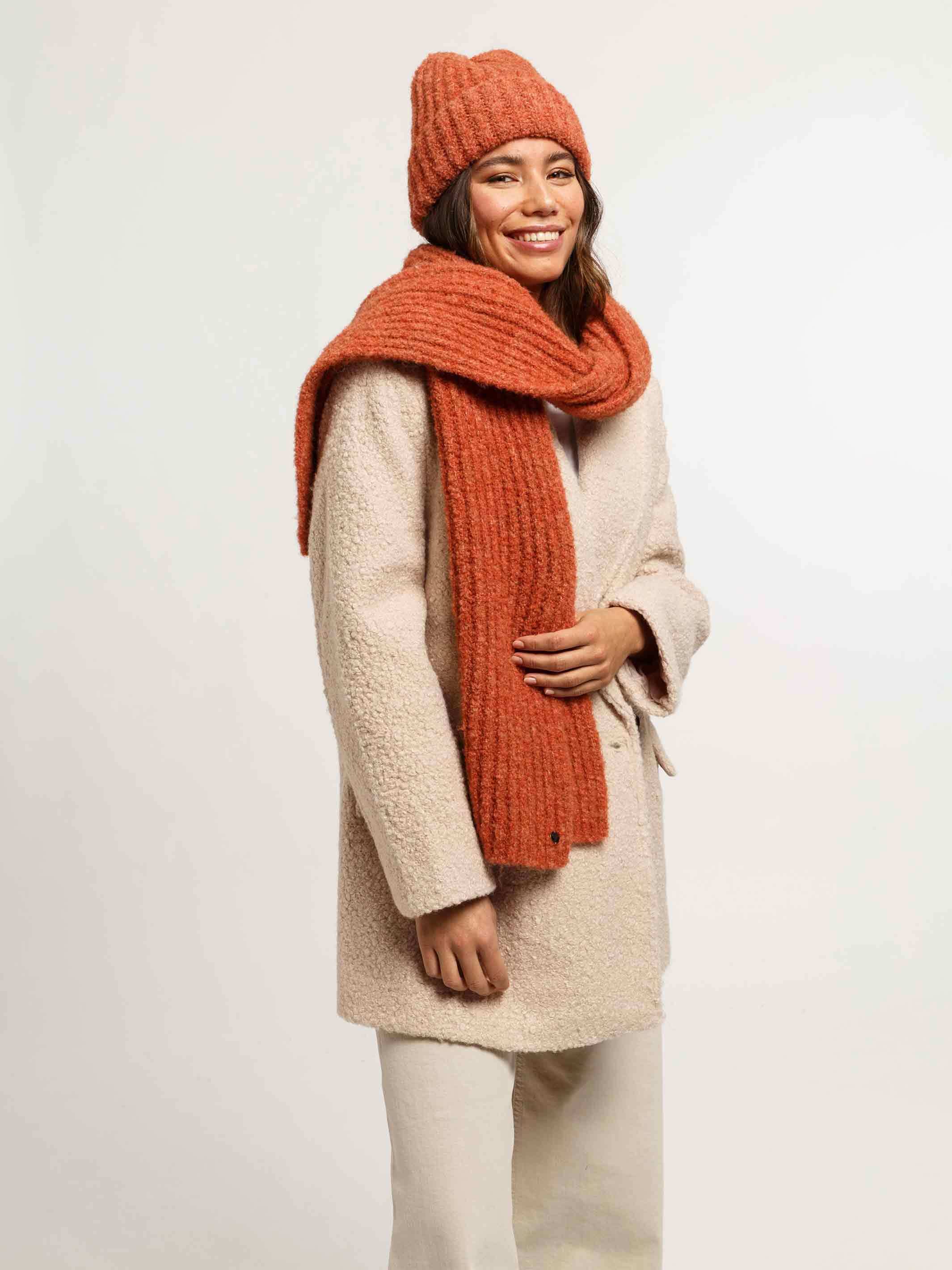 fraas-sustainability-edition-strickm-tze-gerippt-boucl-23-x-21-cm image 1