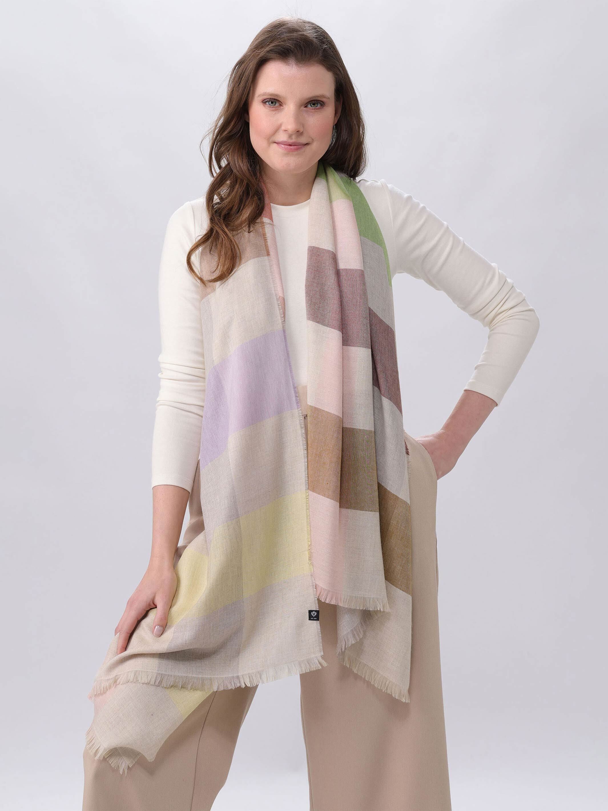 fraas-sustainability-edition-stola-karierte-stola-made-in-germany image 1