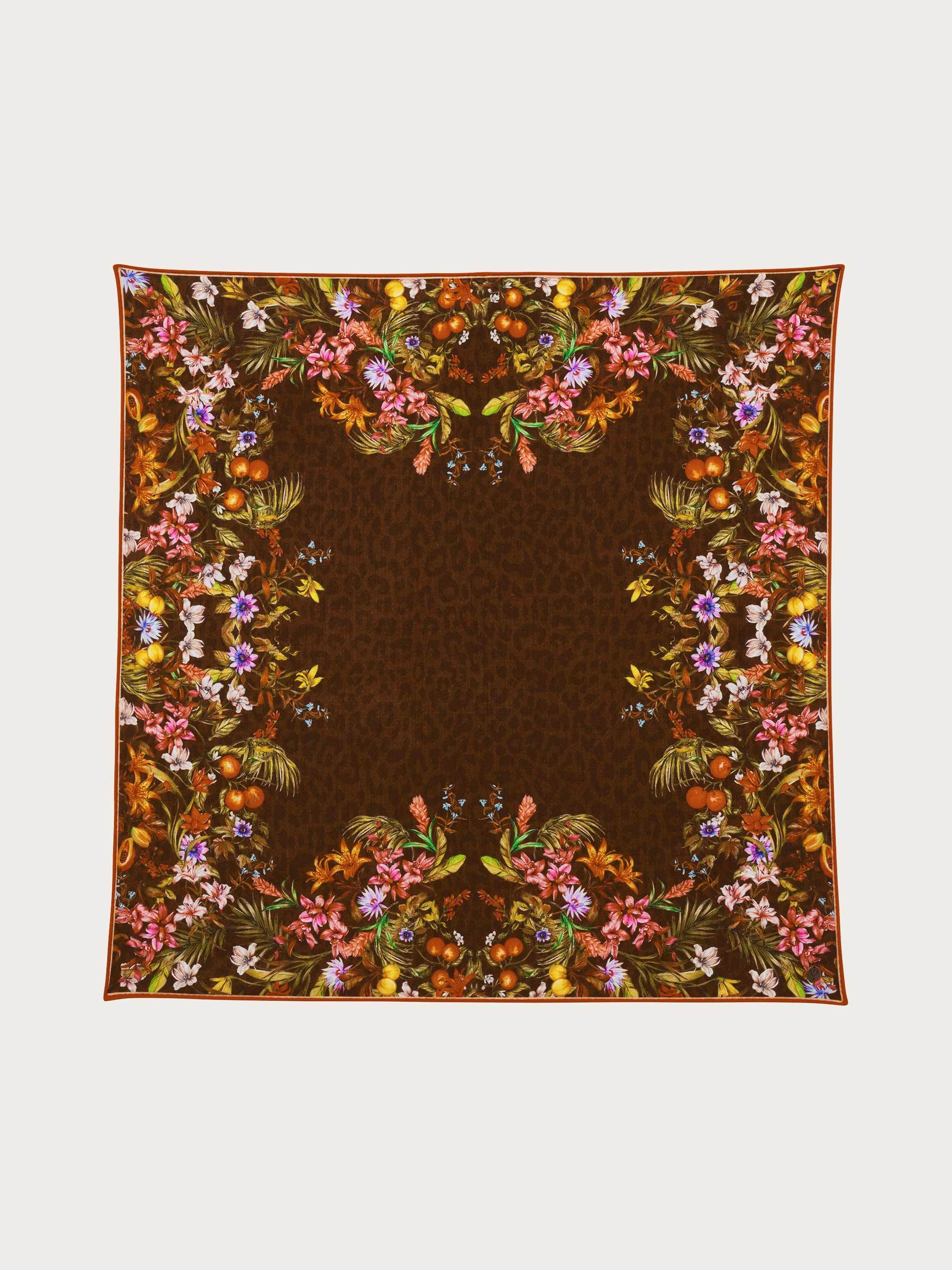 fraas-tuch-mit-herbstlichem-blumen-design-wolle-seide-62-x-62-cm image 3